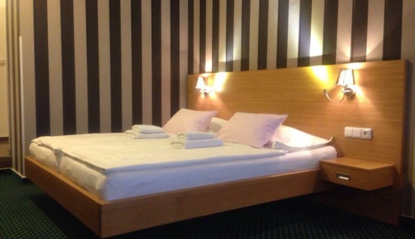 Hotel POD VĚŽÍ  Hradec Králové